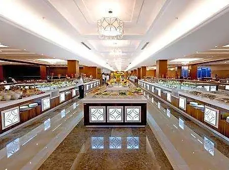 מלון Alusso Thermal & Convention Center 5*