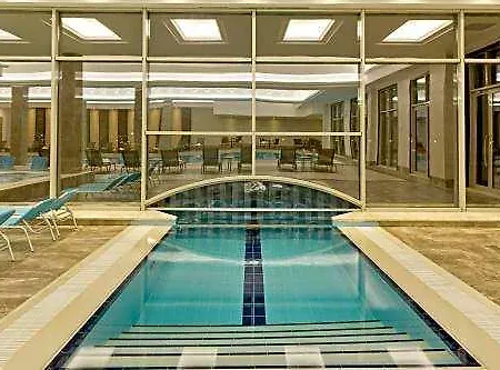 מלון Alusso Thermal & Convention Center