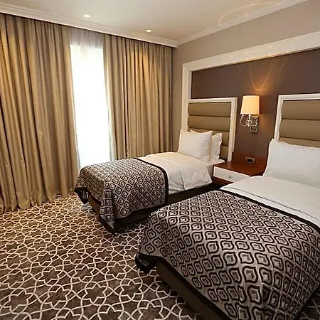 מלון Alusso Thermal & Convention Center