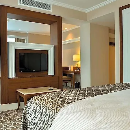 Alusso Thermal & Convention Center מלון Afyonkarahisar