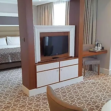 מלון Alusso Thermal & Convention Center Afyonkarahisar