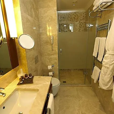 מלון Alusso Thermal & Convention Center