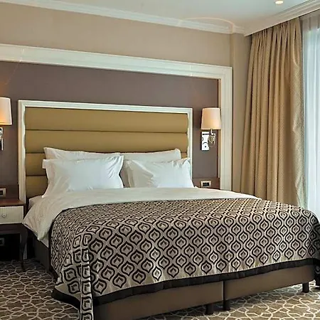 מלון Alusso Thermal & Convention Center Afyonkarahisar